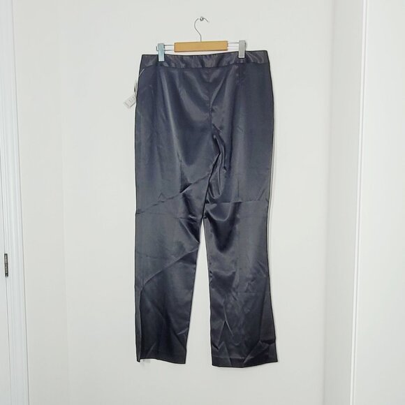 Reitmans Women's Black Pockets Flat Front High Rise Wide Leg Dress Pants Size 15 - Picture 2 of 12
